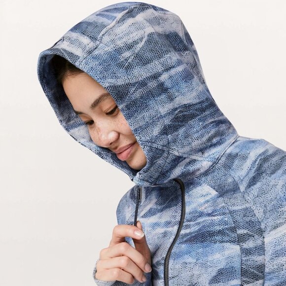 LULULEMON SCUBA HOODIE *LIGHT COTTON FLEECE IN MESH SCAPE MULTI SIZE 6 - Picture 4 of 4